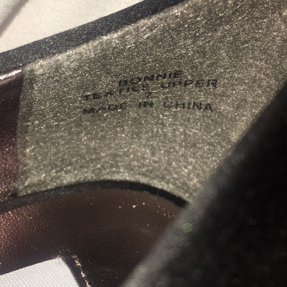 STEVE MADDEN BONNIE PUMPS SIZE 7 M width - Picture 6 of 8